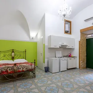 il-cuore-di-napoli.hotels-amalfi.com/